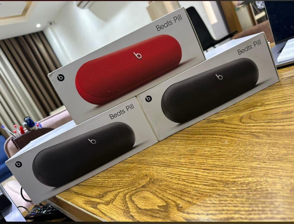 Beats Pill speaker boxes