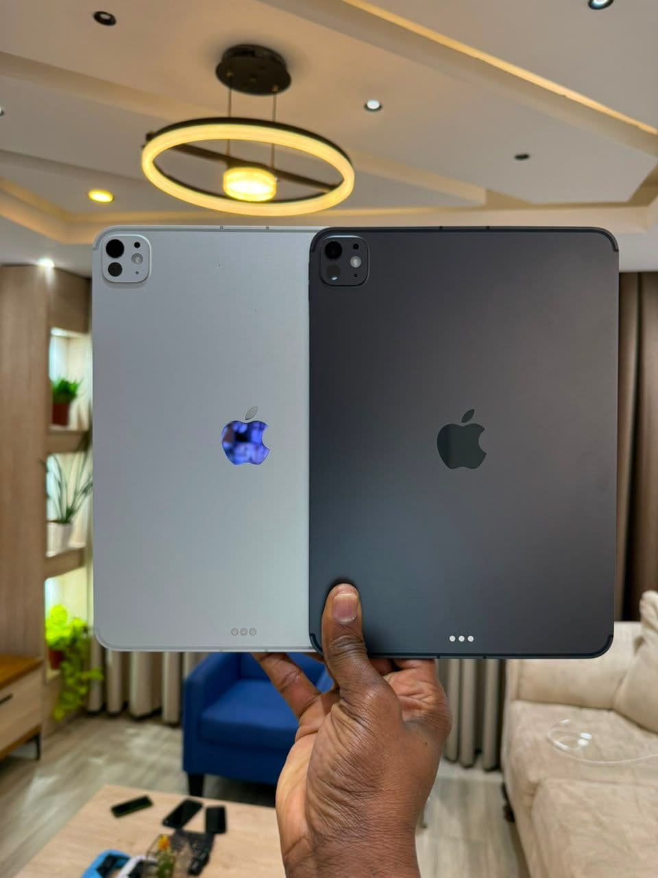 iPad Pro units in silver and space gray